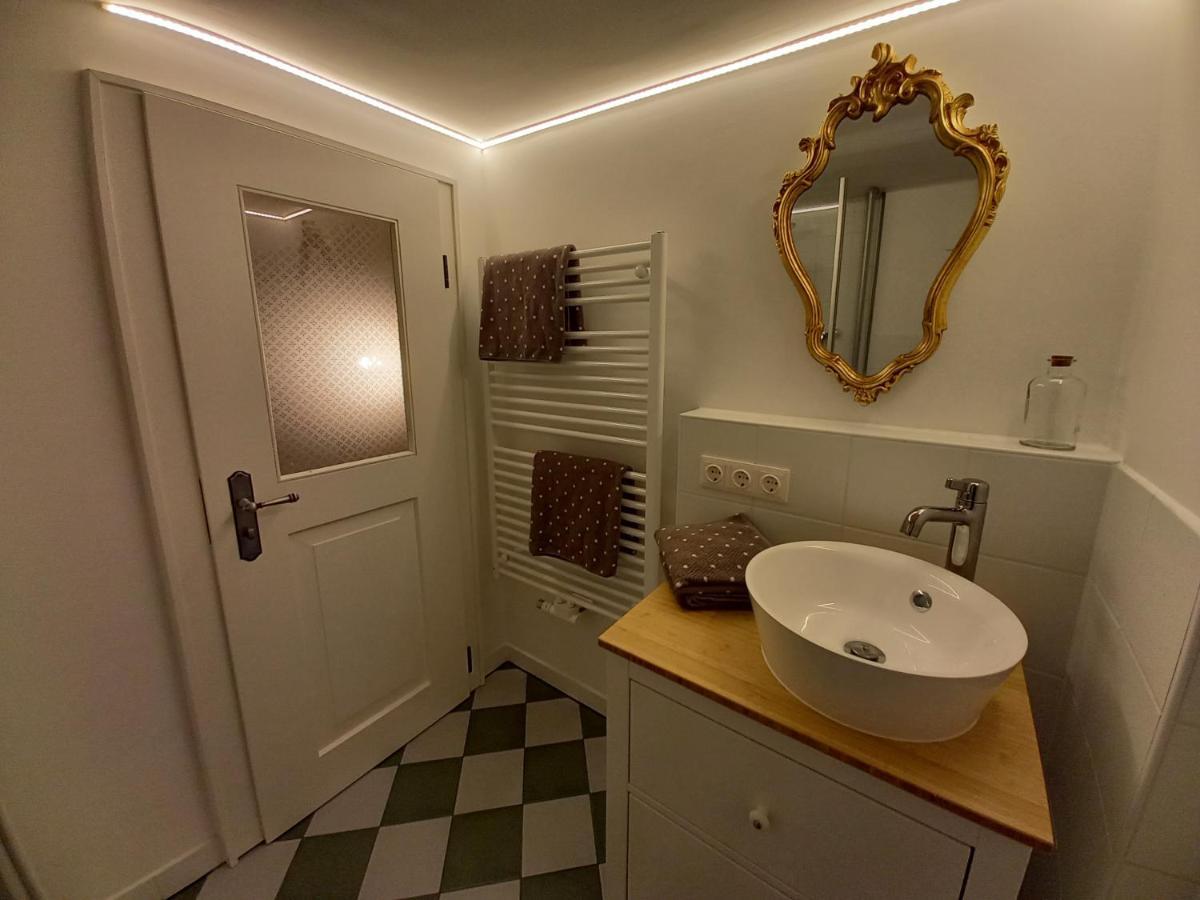 Neu! Im Lueftlmalereck, Hennalahaus Apartment Oberammergau