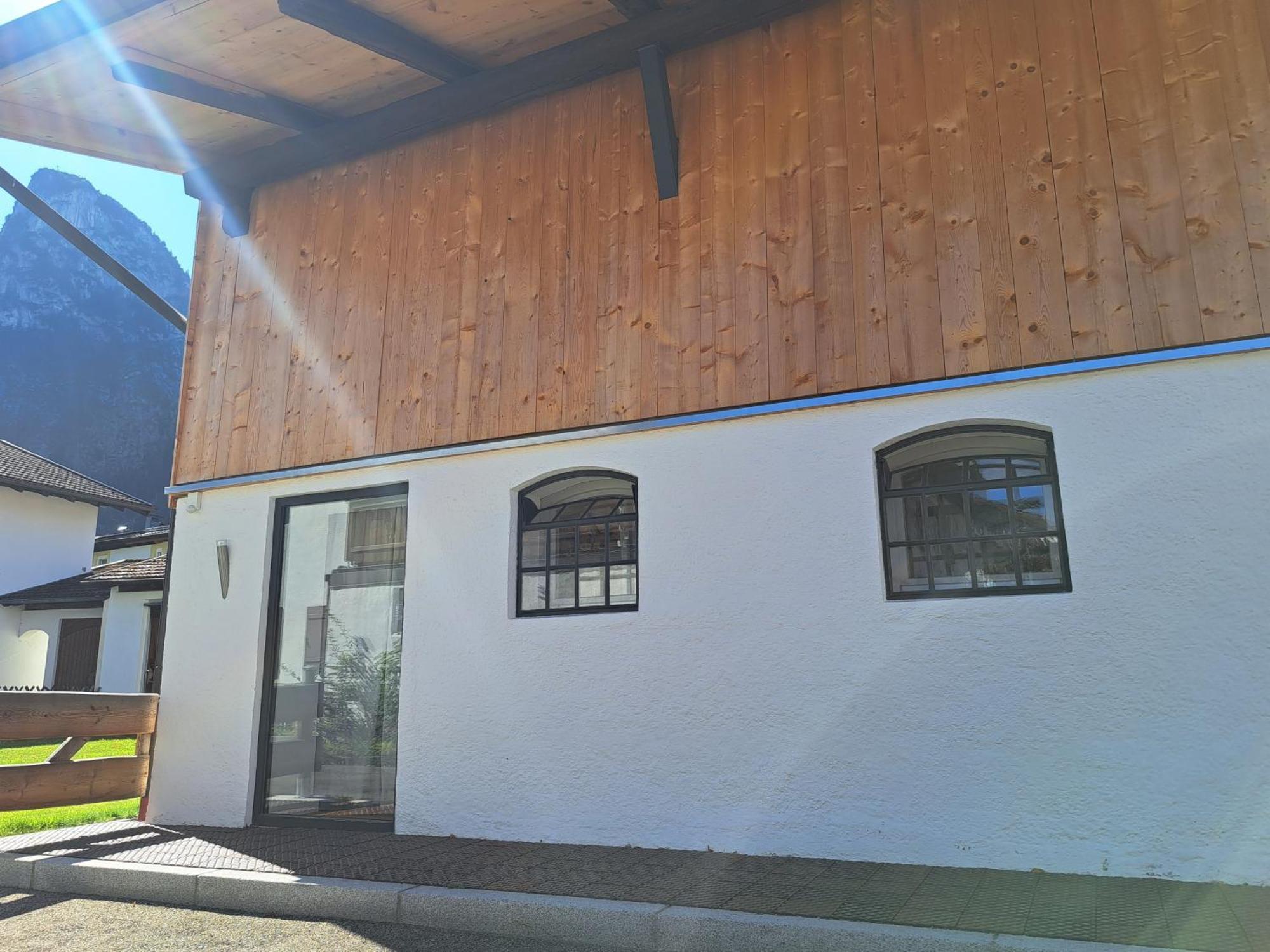 Apartment Neu! Im Lueftlmalereck, Hennalahaus