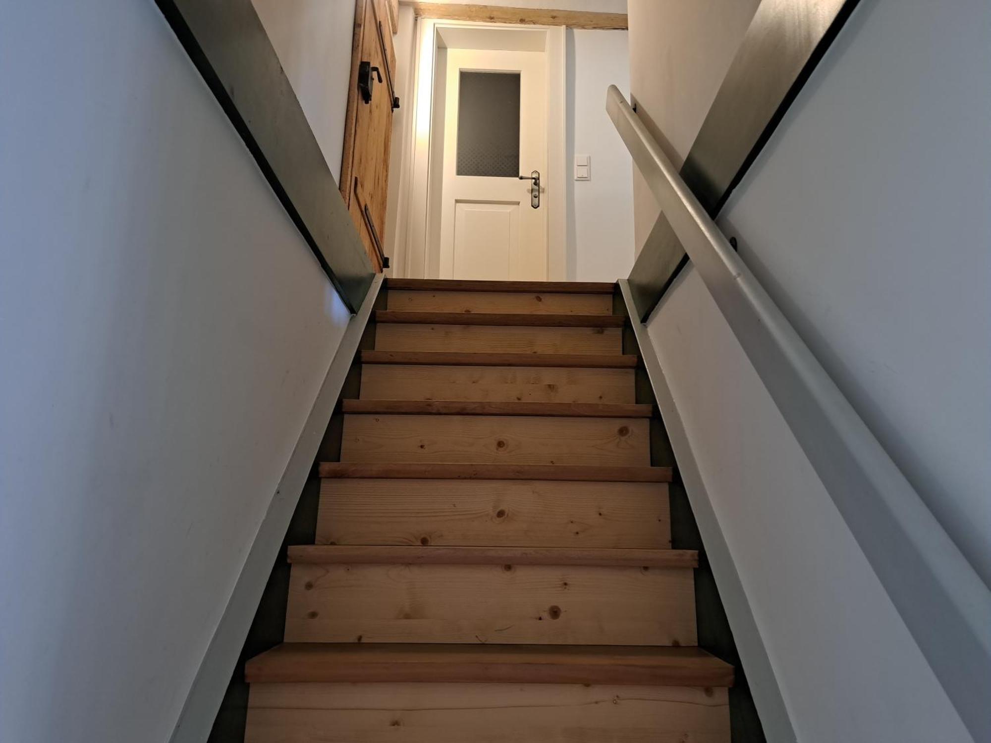 Neu! Im Lueftlmalereck, Hennalahaus Apartment