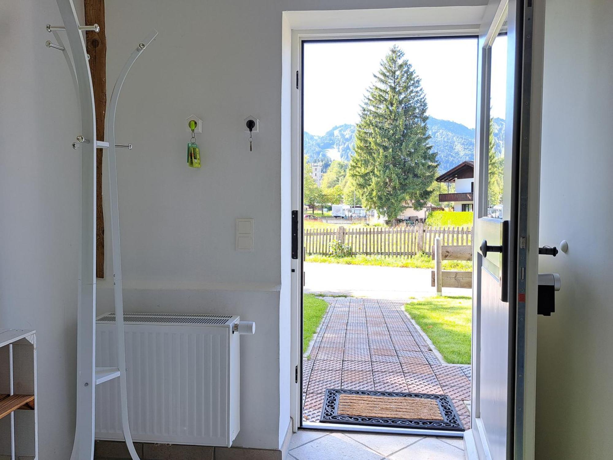 Neu! Im Lueftlmalereck, Hennalahaus Apartment