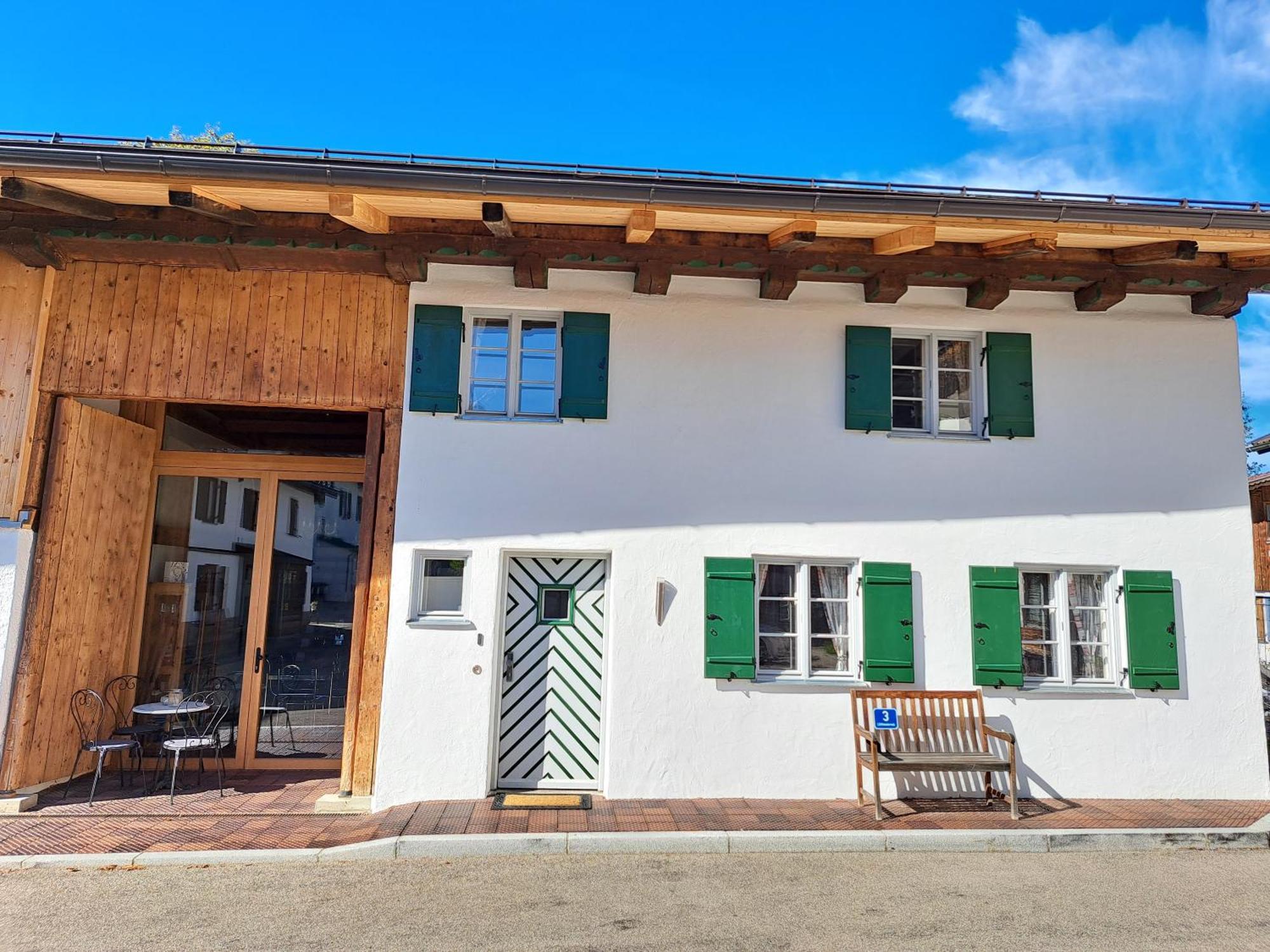 Neu! Im Lueftlmalereck, Hennalahaus Apartment *