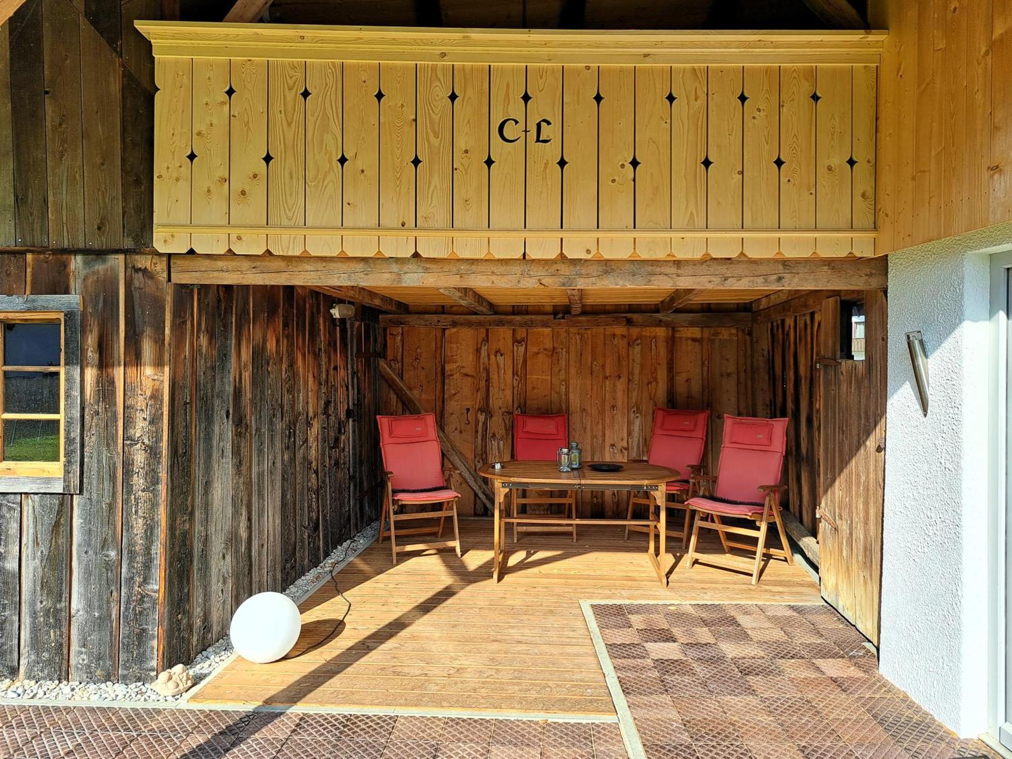 Apartment Neu! Im Lueftlmalereck, Hennalahaus