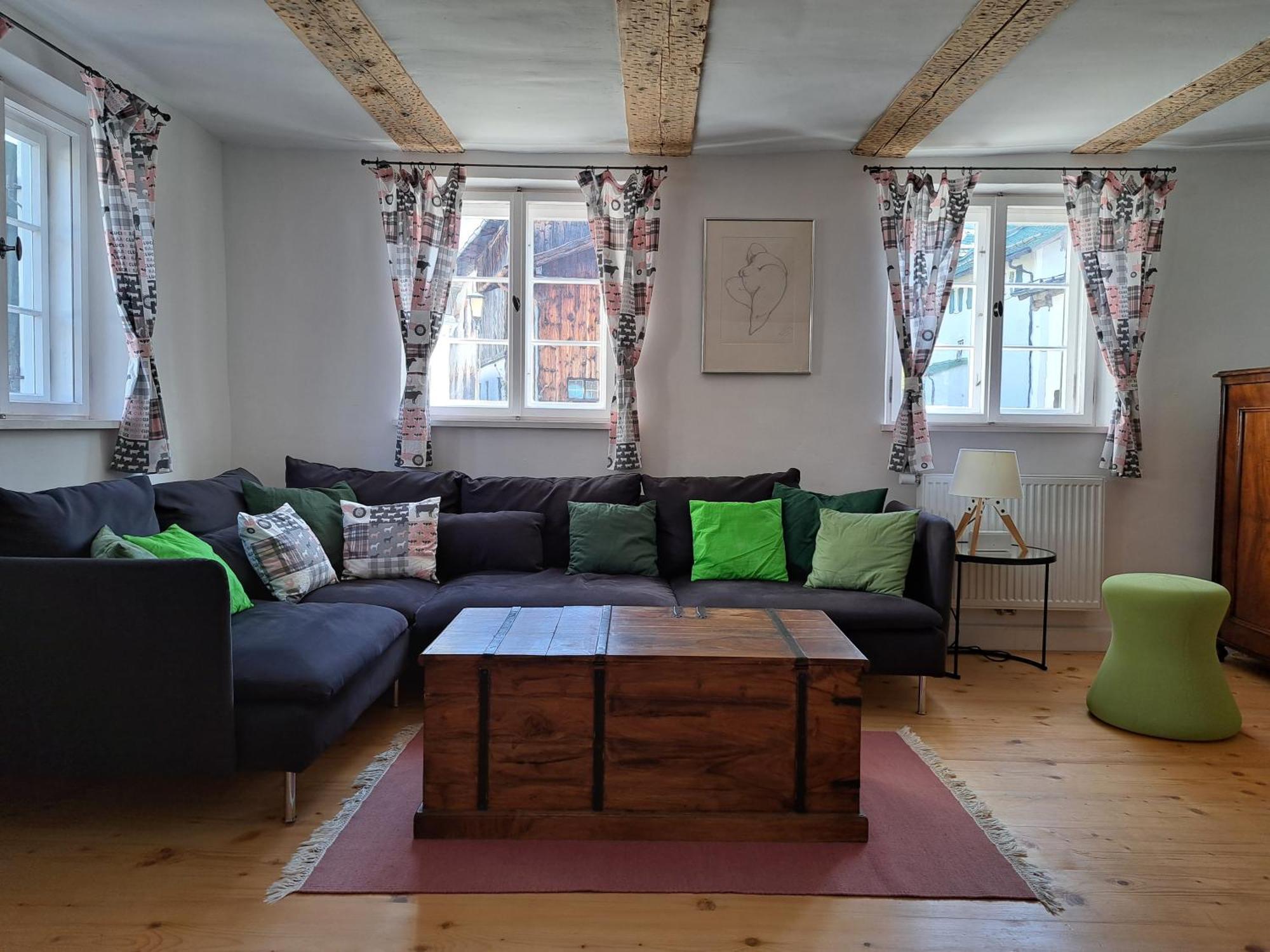 Apartment Neu! Im Lueftlmalereck, Hennalahaus