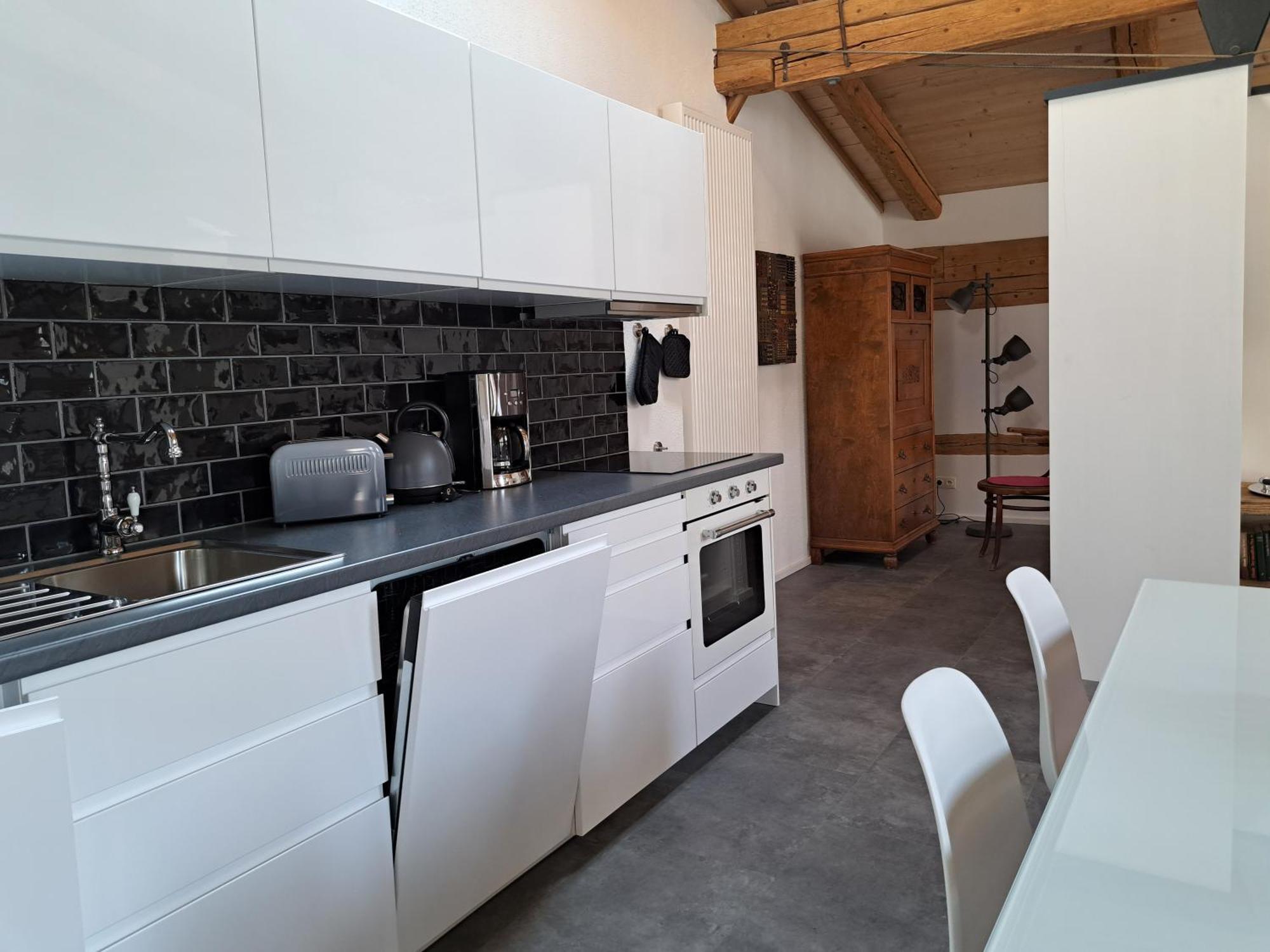 Apartment Neu! Im Lueftlmalereck, Hennalahaus *