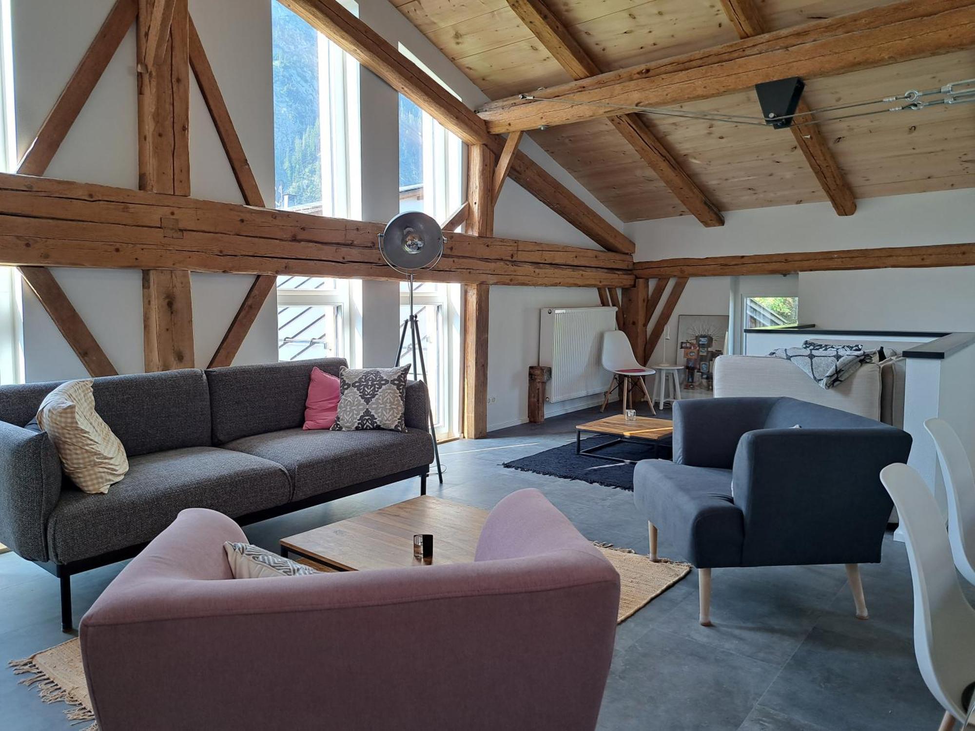 Apartment Neu! Im Lueftlmalereck, Hennalahaus
